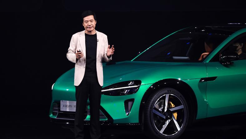 雷军再闯“产能地狱”